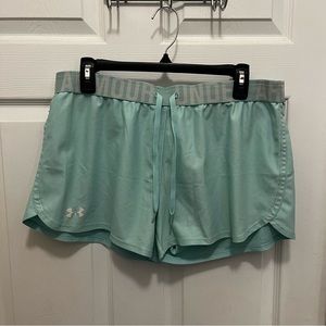 Under Armour Womens Athletic Shorts Size L